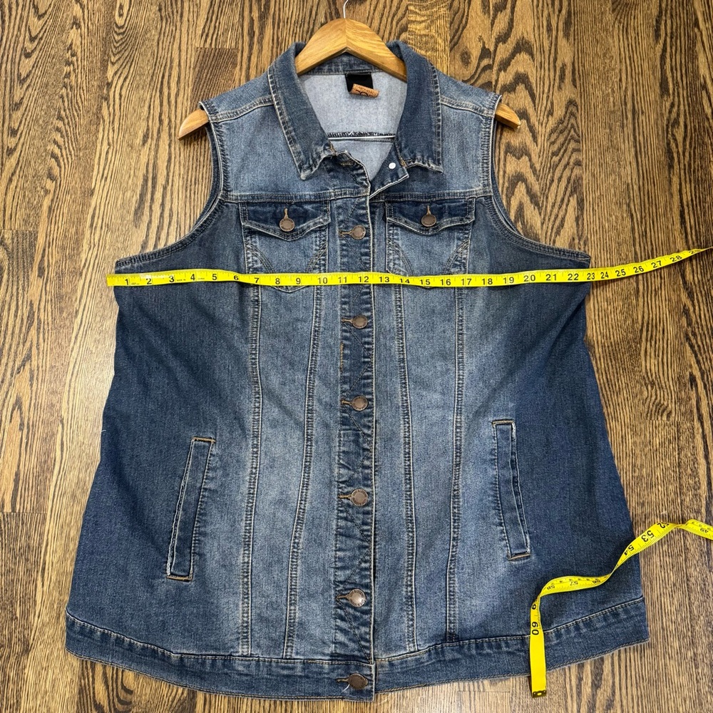 Love & Legend  Sleeveless Jacket Vest - Picture 6 of 7